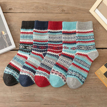 5 Pairs New Man Women Thick Winter Warm Socks Retro Style Dot Wave Pattern Couple Models Free Size