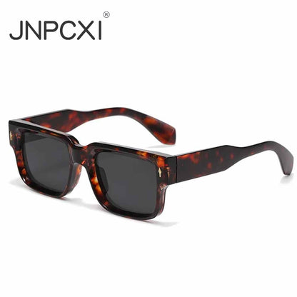 JNPCXI Óculos de Sol Retrô Quadrados Femininos Listras de Leopardo Sombras UV400 Rebites da Moda Masculinos Óculos de Sol Transparentes Gradiente
