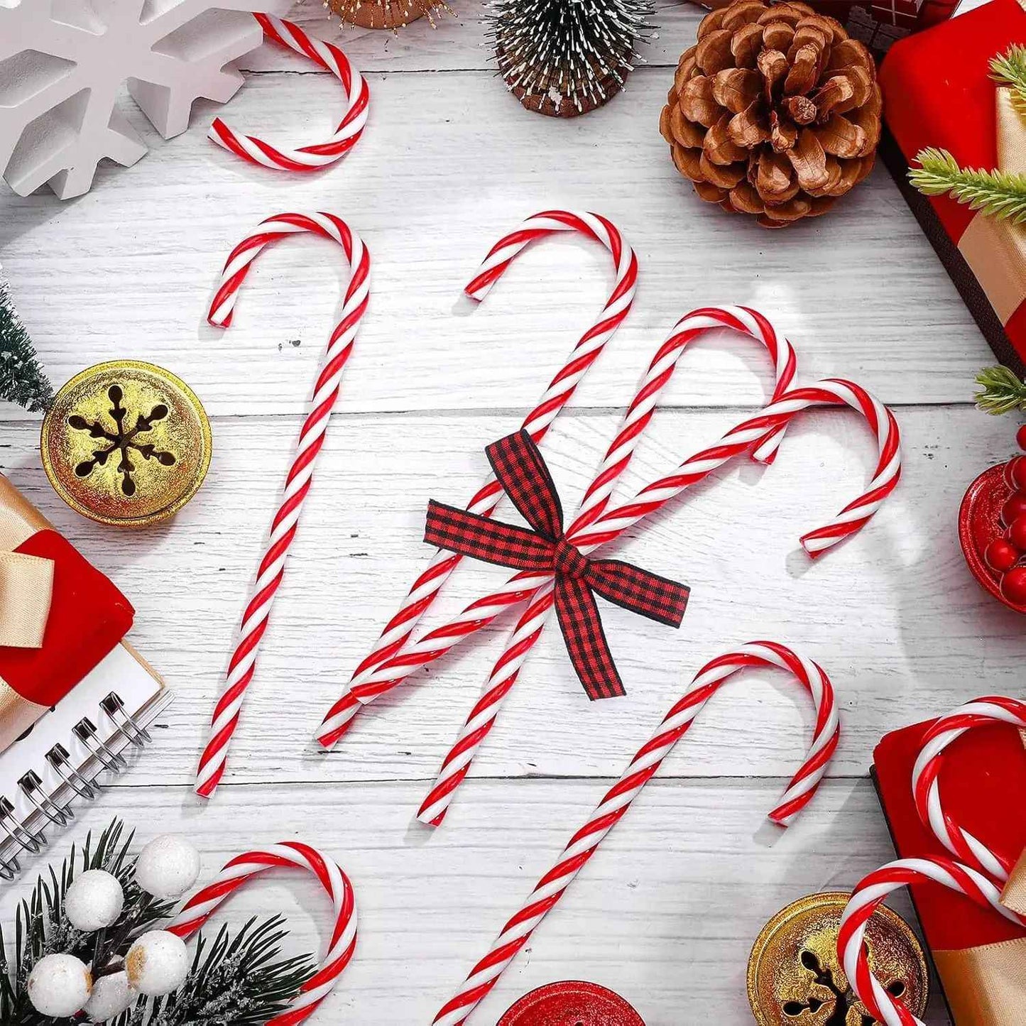 Acrylic Candy Cane Pendant Xmas Tree Twisted Crutch Hanging Ornament Happy New Year Christmas Party Home Decoration Red Green