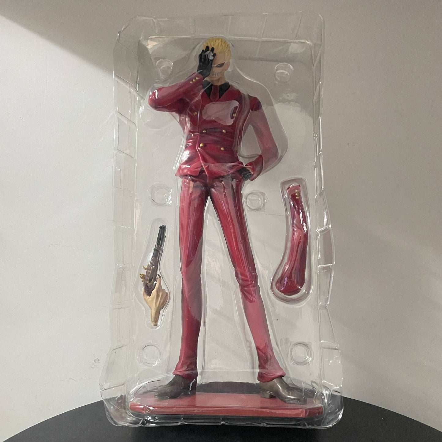 Estátua Anime Donquixote Doflamingo Terno Coringa One Piece Decoração de Mesa de Guerreiro GK Presente para Meninos Colecionadores