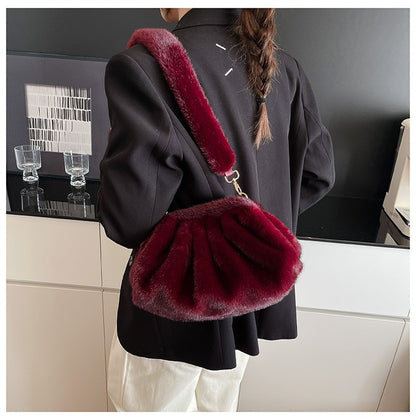 Elegant Wrinkled Cloud Clutch Bag Faux Fur Shell Shoulder Crossbody Bag Women Stylish Pillow Bag Guangzhou High Quality Bag