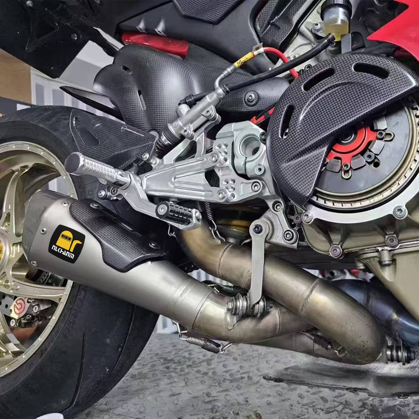 For Panigale V4 Streetfighter V4 V4S Motorcycle Exhaust Escape System Slip On Link Pipe Carbon fiber cover muffler 2018-2024