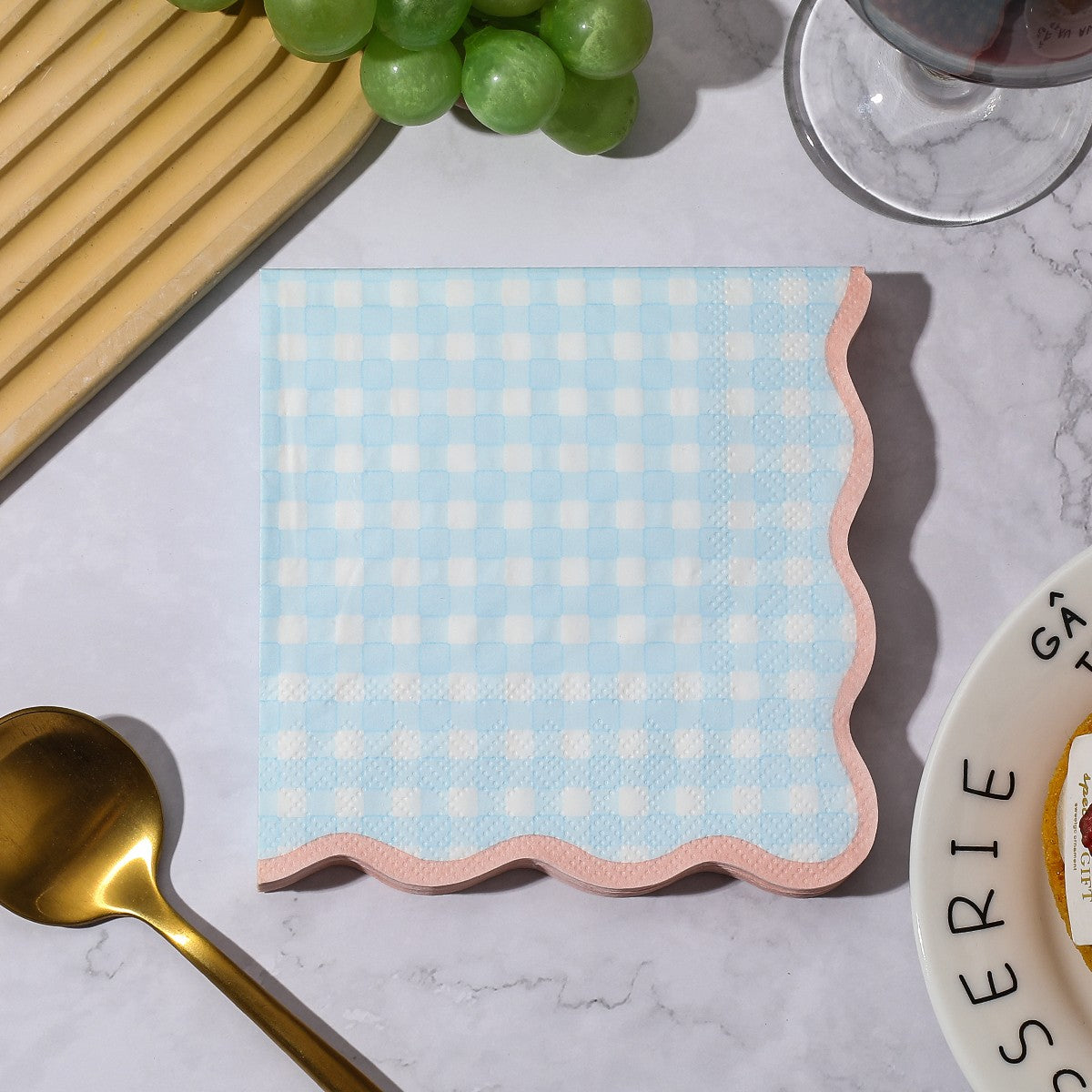 20pcs color printed napkins, blue and white checkered pattern napkins suitable for parties and gatherings, pink lace checkered n