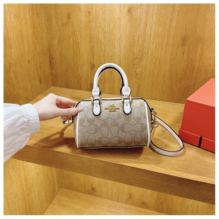 Classic Retro Boston New Small Bag Casual and Versatile Temperament Good Look Popular Hot Style Crossbody Bag