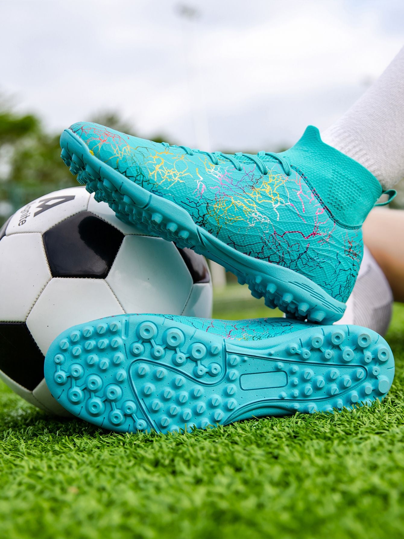 Professional High-Top Soccer Shoes for Men, Tf, Broken Nails (Referring to Cleats), Short Nails (Referring to Studs), Artificial Turf Training, Breathable, Anti-Slip