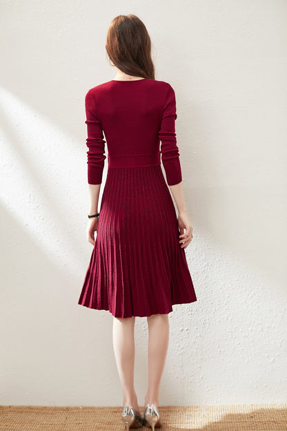 MARKOWO Desinger Brand 2022  Autumn and winter niche wool retro temperament slim V-neck knitted pleated dress
