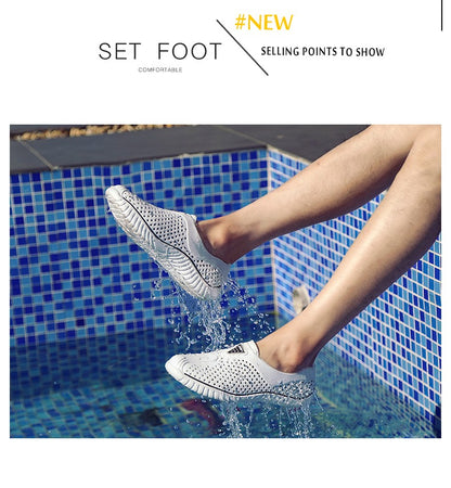 2025 Breathable Summer Men Slippers Outdoor Water Shoes Hollow Ultra Light Beach Shoes Casual Men Sandals  Black Garden Shoes