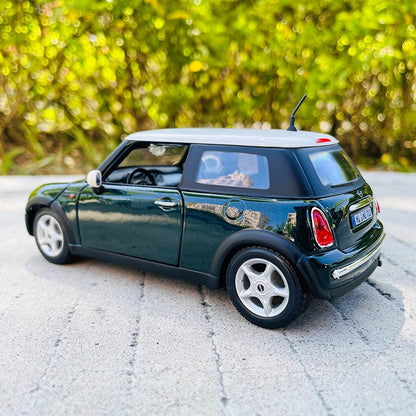 Maisto 1:24 BMW MINI Countryman verde liga super carro de brinquedo simulação liga modelo de carro artesanato decoração coleção brinquedo ferramentas presente