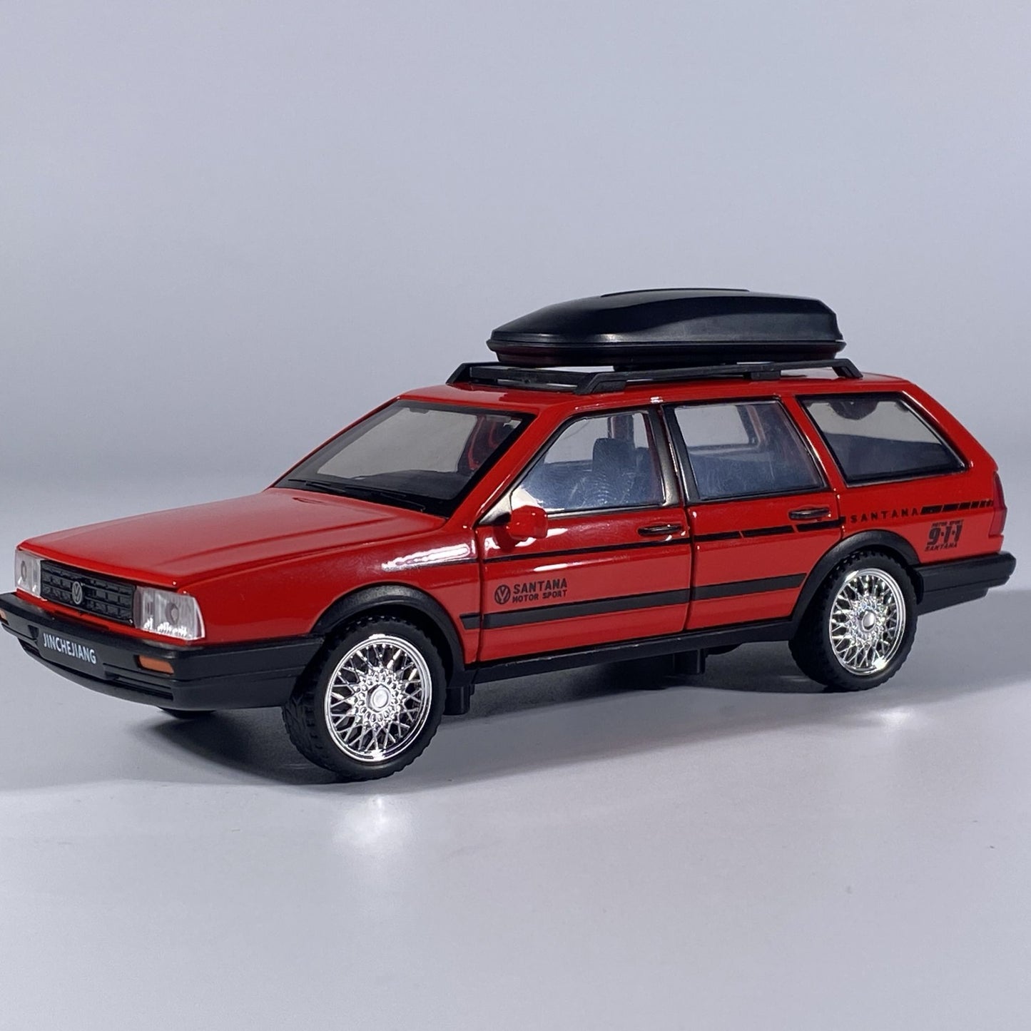 Miniatura Santana Quantum VolksWagenwerk Escala 1:32 em Liga Metálica, Decoração de Carro, Presente Criativo para Amigos, Brinquedo com Som e Luz