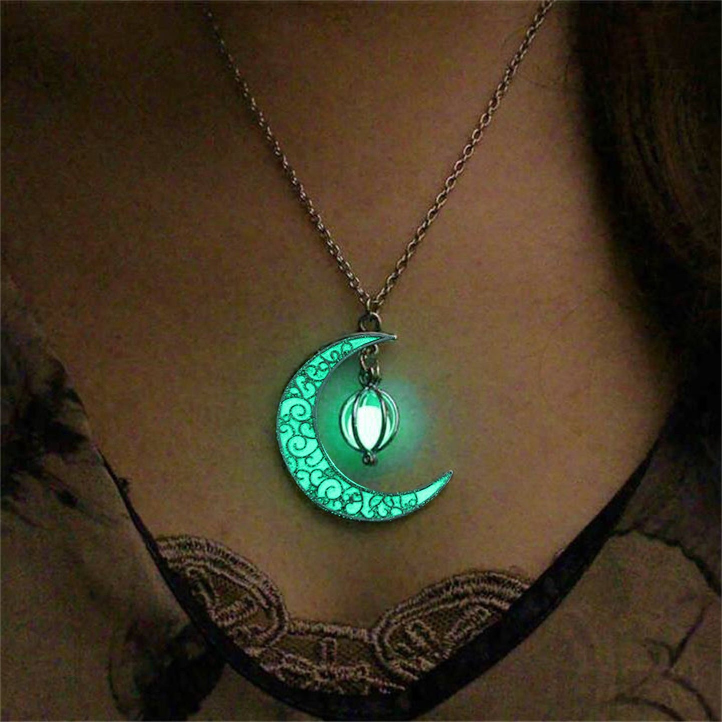 Colar com Pingente de Lua Luminosa para Meninas Adolescentes Colar Gargantilha Brilha no Escuro Joias Presentes ????????
