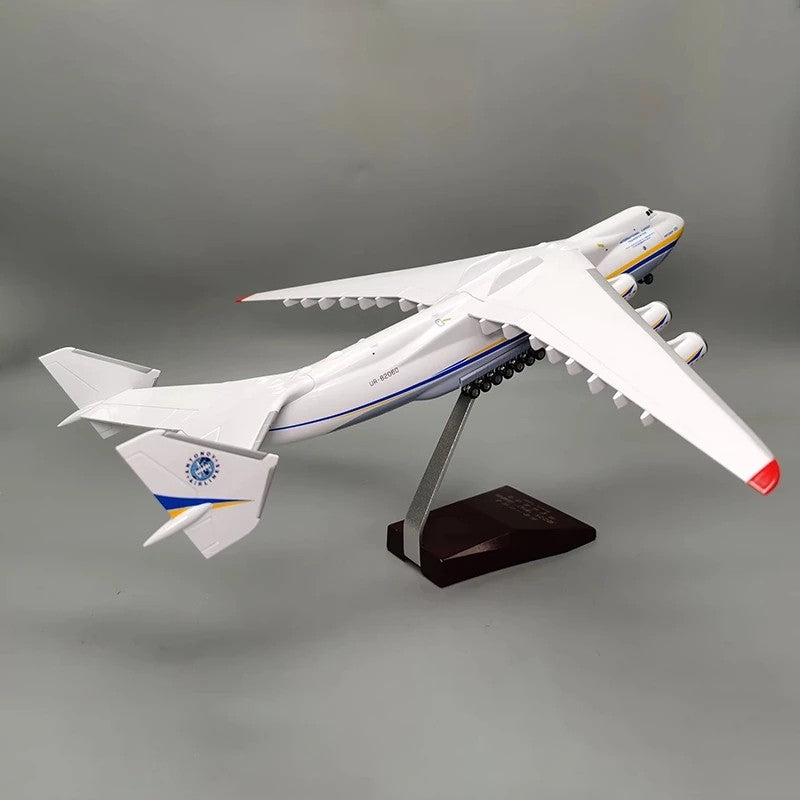 Modelo de Aeronave de Transporte Antonov AN-225 em Escala 1/200 Brinquedos de Aviação Jogos de Miniatura de Plástico e Metal