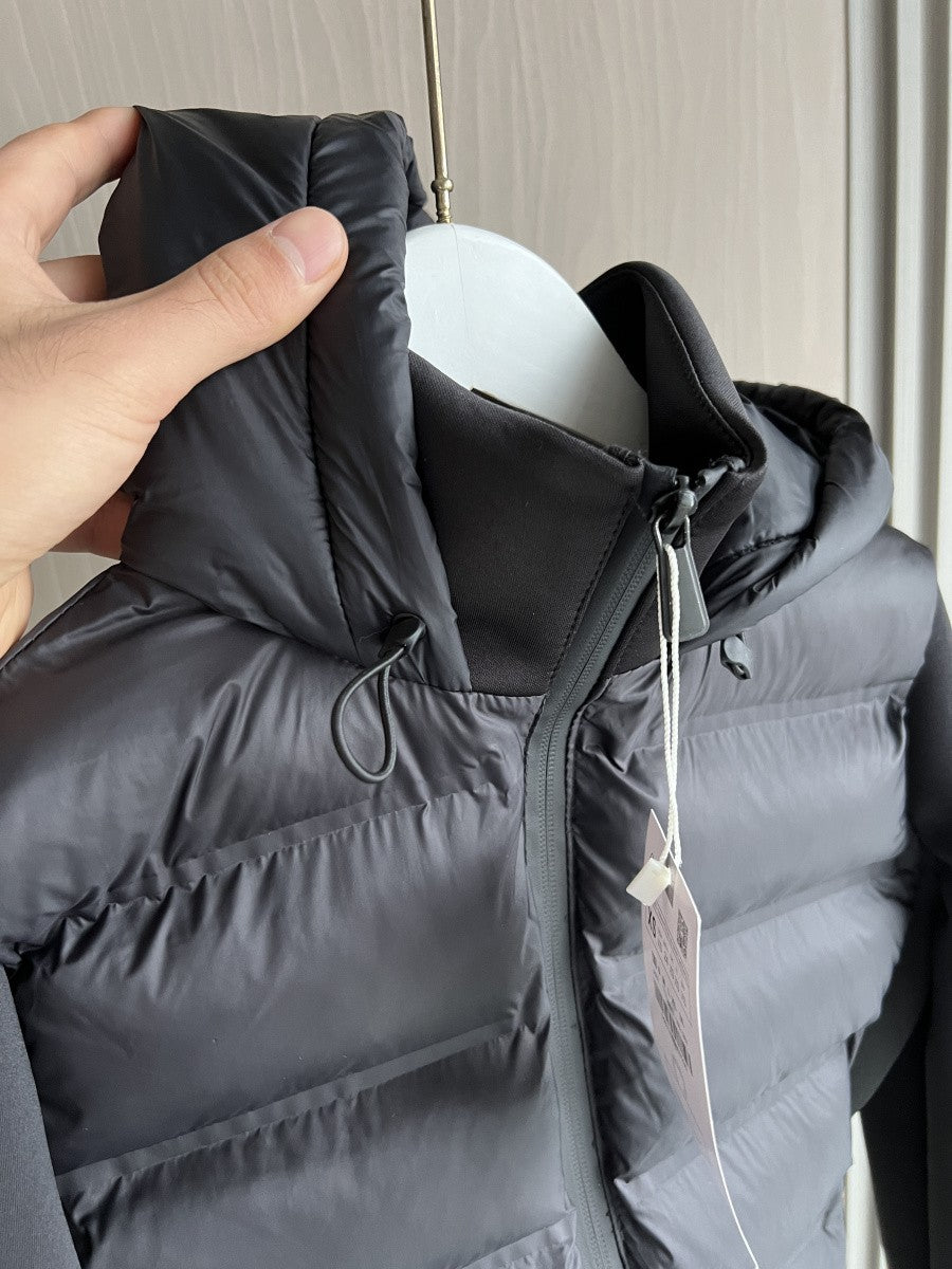 2024 Winter New Arrival TRAF Women's Lightweight Warm Down Jacket with Long Sleeves and Zippered Hooded Sports Coat 4391742