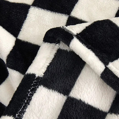 Flannel Blanket for Bedroom Soft Air Conditioning Blanket Checkerboard Elements Sofa Blanket Portable Nap Shawl Towel