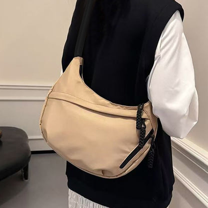 Neutral Style Shoulder Bag for Men and Women, Suitable for Casual Outings and Work Use Made of Nylon Material.