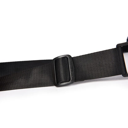 1 piece of minimalist messenger bag, Mailman bag, adjustable shoulder strap, zipper closed, fade resistant, durable for daily co