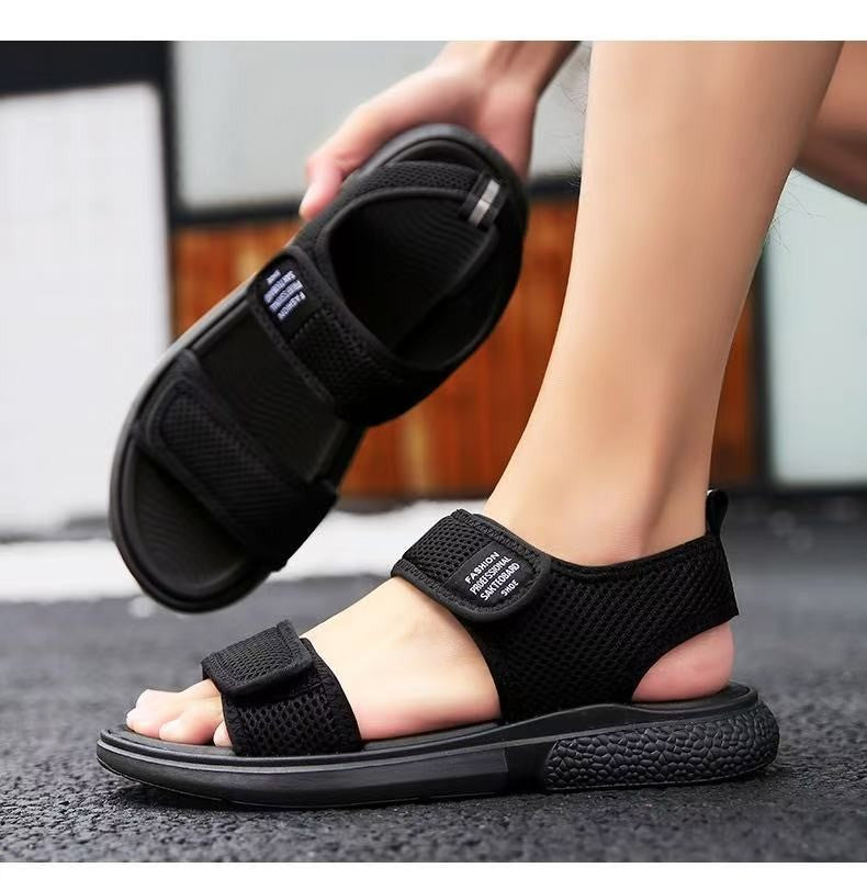 A Pair of Summer Non-Slip Men's Sandals, Casual Outdoor Soft-Soled Business Beach Shoes, Simple and Versatile Men's Shoes