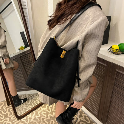 Autumn/Winter Bucket Bag Retro Suede Fur Large Capacity Tote Bag for Women, New Style Versatile Shoulder & Crossbody Bag