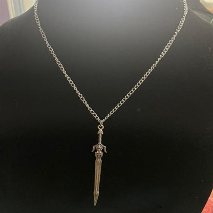 [Um pingente de espada retrô] Colar com Pingente de Espada Retrô, Colar com Pingente de Liga de Zinco com Cruz Estilo Punk para Mulheres e Homens