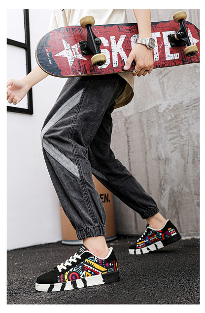 YRZL Men's Sports Running Shoes Canvas Geometric Style Lace-Up Sneakers Couples' Fashionable Graffiti Print Skate Shoes Men