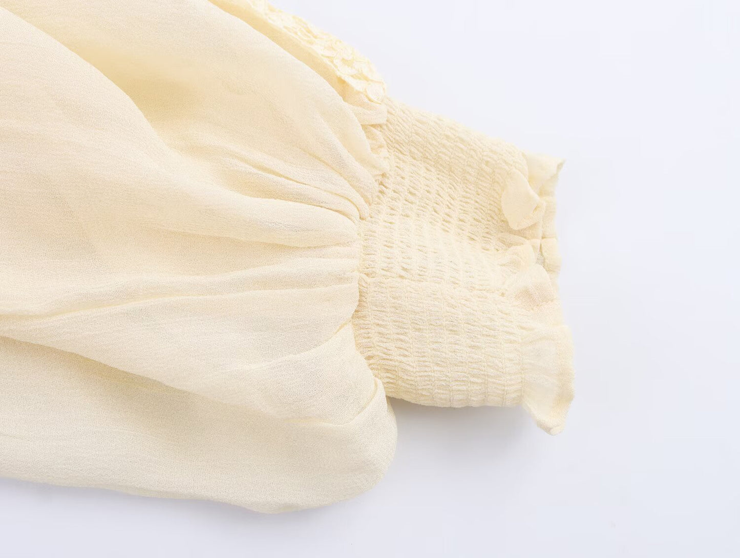 ZEAINS Beige French V-neck lace ruffle court style chiffon long sleeved shirt top for women in autumn