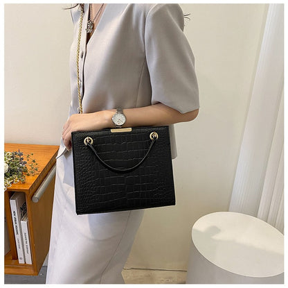 2025 Fashion Luxury Female Crossbody Bags for Women Designer Shoulder Bag Chain Solid Color Messenger Bag Handbags