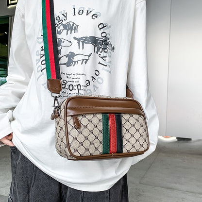 Casual Lightweight Sling Bag with Color Block Strap for Men PU Leather Messenger Bag Trend Wide Strap Crossbody Bags Designer