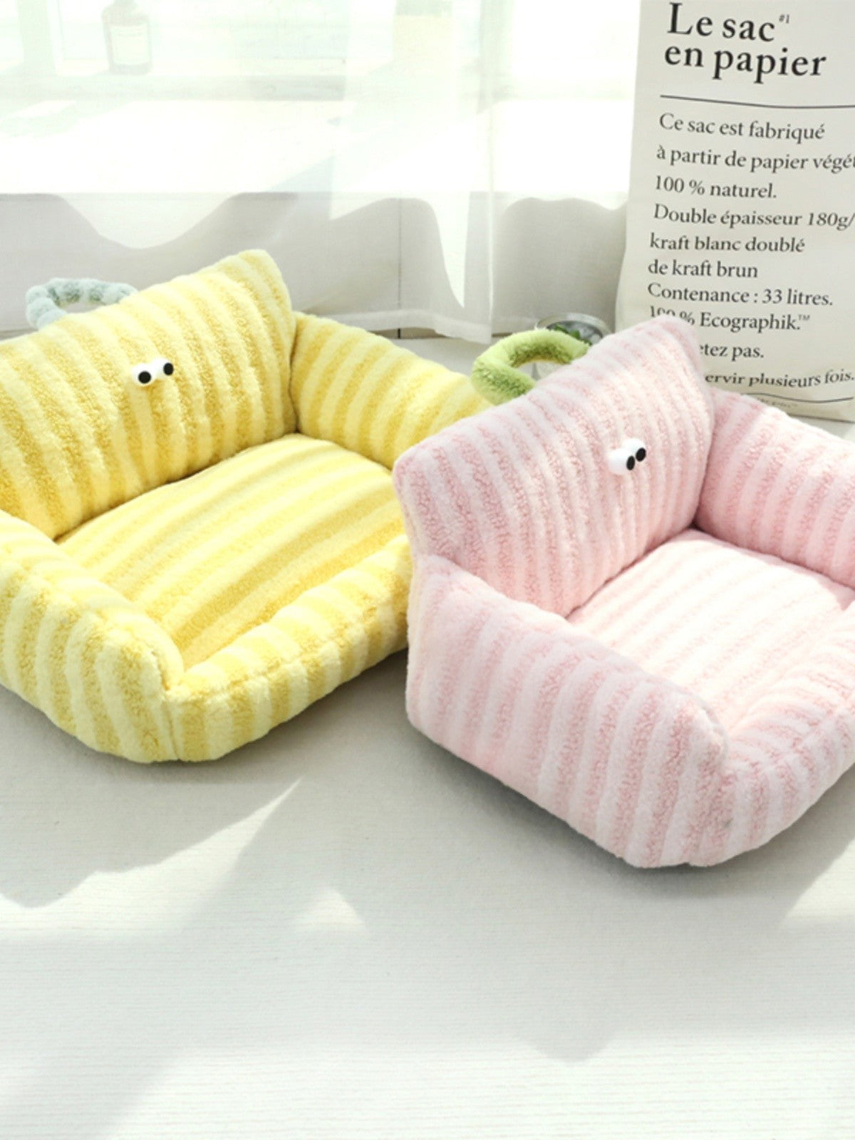 Sofá para Cães e Gatos Cartoon Sle Pet Bed Couch, Série Olhos Grandes, Travesseiro de Uso Diário Outono Inverno, Design de Sofá, Ninho para Pets, Nova Chegada