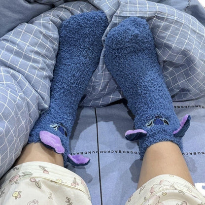 Meias Térmicas Fofas de Desenho Stitch da Disney Meias de Coral Fleece Antiderrapantes para Casa Presente Fofo de Inauguração Presente de Natal Meias de Casal