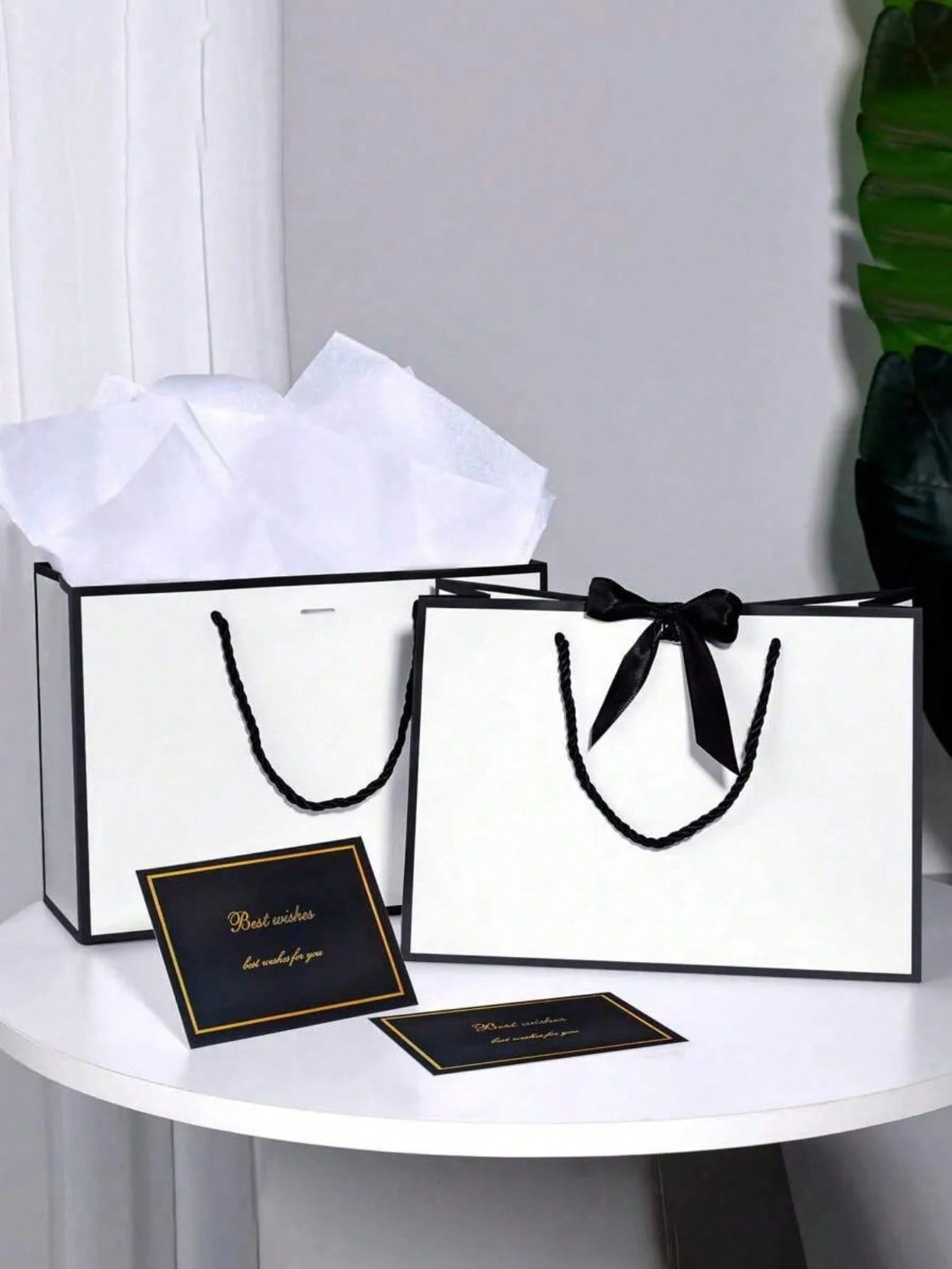 1pc Large Paper Gift Bag?Excluding Decorative Paper and Cards? - Valentine's Day Gift Bag - Portable Gift Bag with Handle