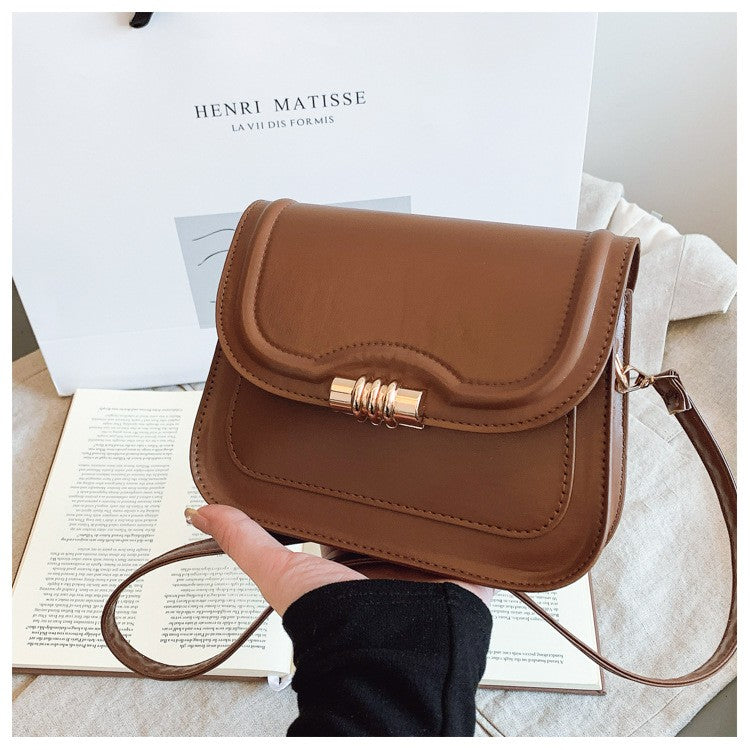 Latest Retro Crossbody Bag for Women High End Fashion Saddle Shoulder Handbag Unique Design