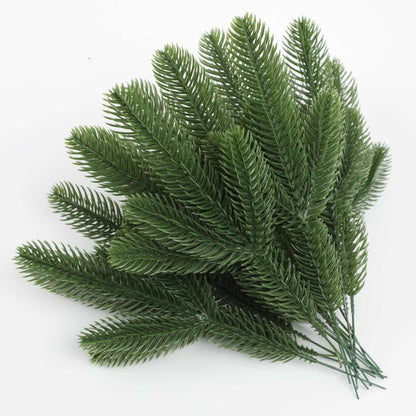 10Pcs Christmas Decoration Artificial Pine Branches Holly Berries Red Berry Branches for Christmas Tree Wreath Gifts Decoration