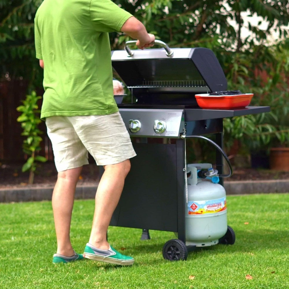 Churrasqueira a Gás Propano Grill Boss com 3 Queimadores, Churrasqueira Portátil com Tampa, Rodas e Prateleiras Laterais, Preto - Acessórios e Equipamentos para