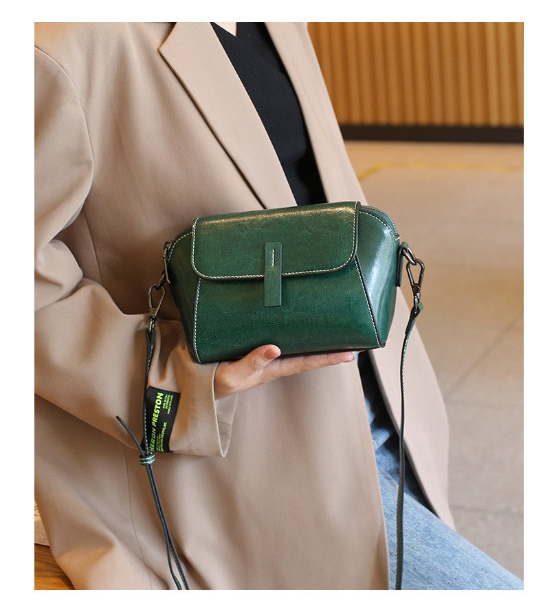 Oil Wax Cowhide Genuine Leather Crossbody Small Bag for Women Fashionable Versatile Shoulder Shell Handbag Lady Casual Phone Bag