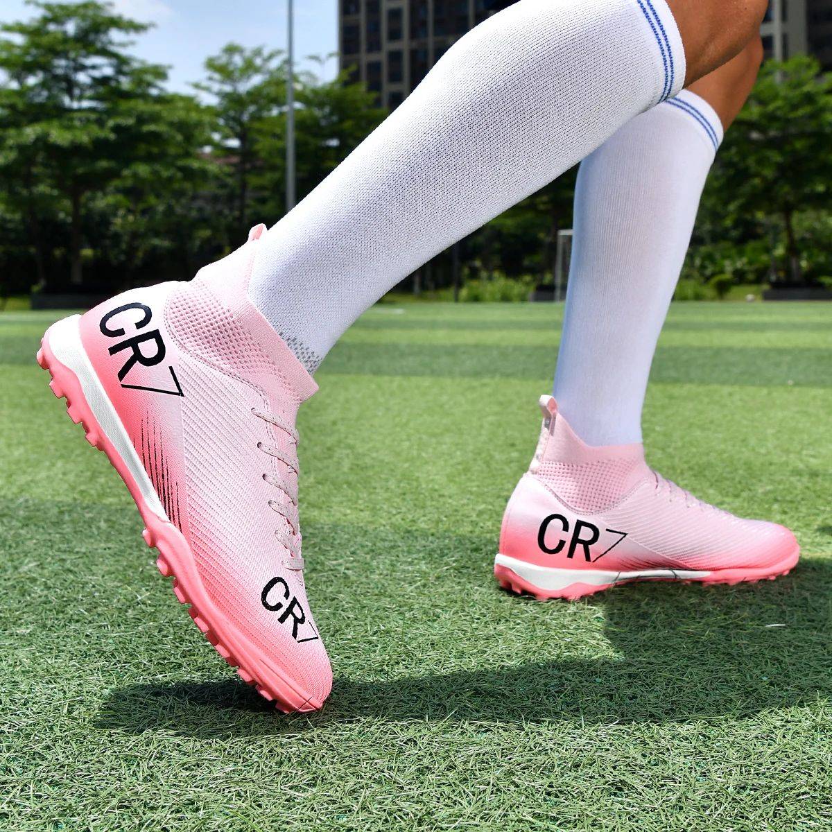 Soccer Shoes Society Cleats Men Sneaker Professional Football Shoes Top Quality Professional Football Field Boots Fast Training