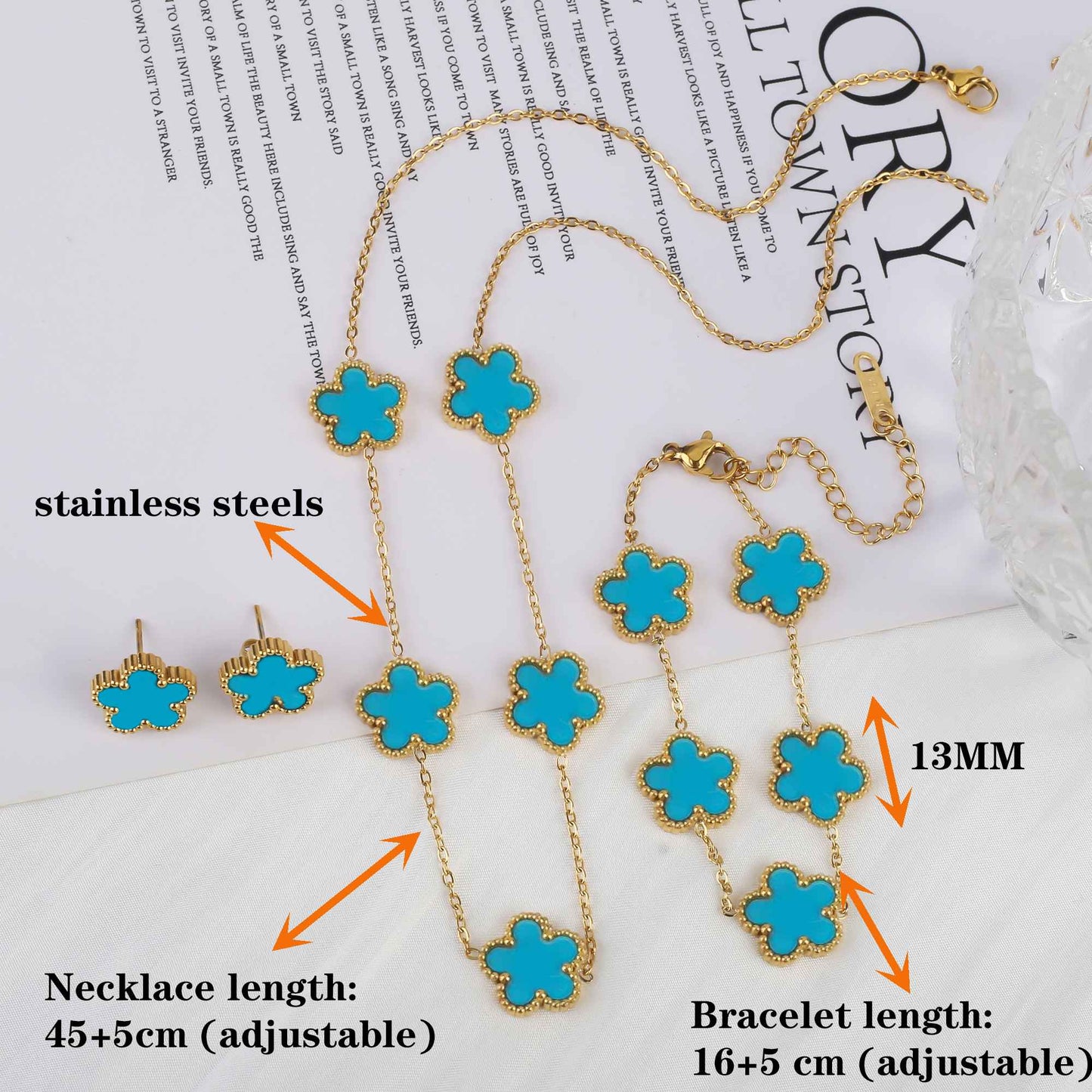 Pulseira Clássica de Aço Inoxidável de Luxo Feminina Ajustável com Cinco Flores para Mulheres Novas Joias da Moda para Festas Presentes Trevo
