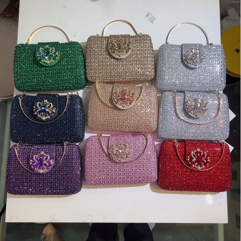 Sparkling Rhinestone Clutch Bag Lady Crystal Evening Purse Luxury Metal Handle Chain Handbag Wedding Party Dinner Diamond Bags