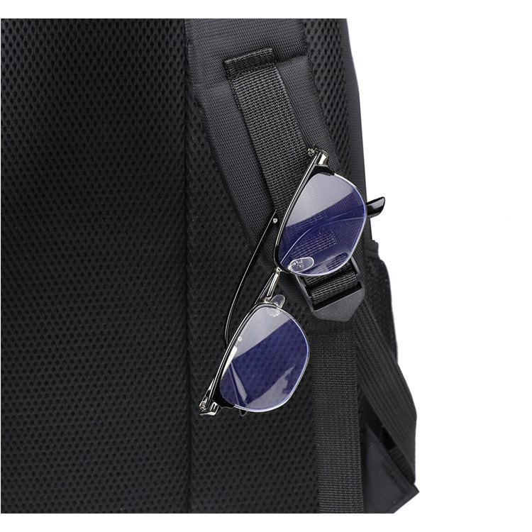 Men's large-capacity backpack, fashionable laptop bag, suitable for travel and business, equipped with secure zipper closure and