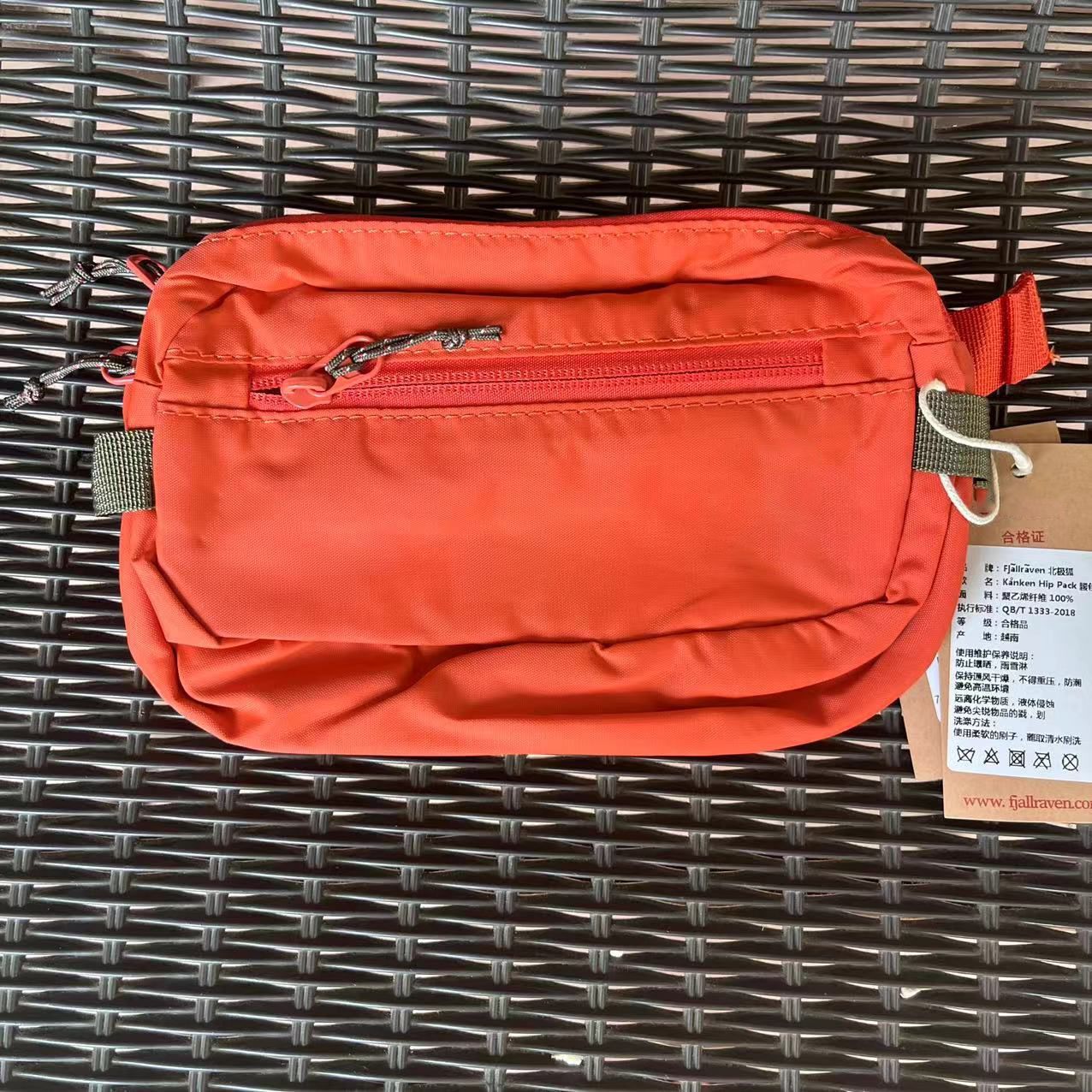 Fashionable Versatile Mini Shoulder Bag Portable Fitness Crossbody Waist Chest Bag for Men And Women Nylon Material