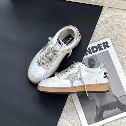 Sapatilhas de Couro Casual de Porco com Estrela Patchwork Cores Esfregadas Estilo Colegial Feminino Branco Antigo