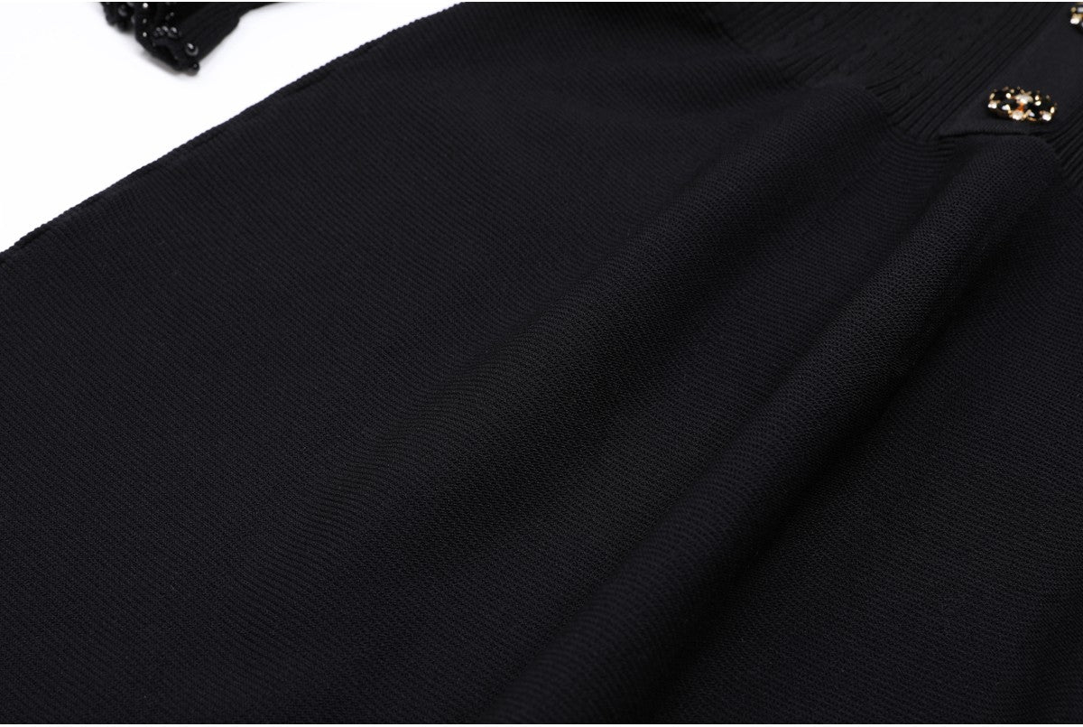 High Quality Spring And Autumn New Fashion Knitted Heavy Industry Pearl Slim Fit And Slimming Round Neck Long Sleeved Dress