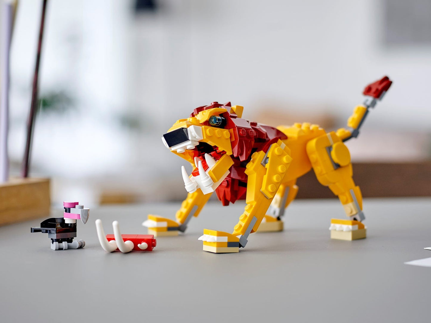 LEGO Blocos de Montar 31112 Série Criativa Versátil Leão Selvagem Brinquedo Quebra-Cabeça Montado Infantil Presente
