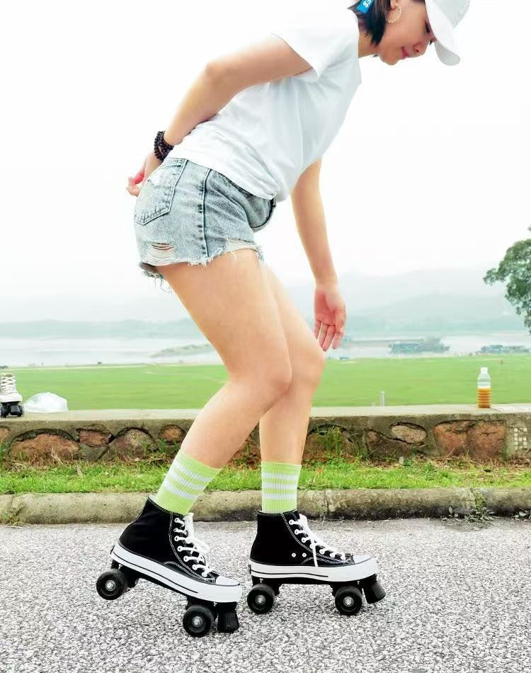 Adult and Children's Double-row Roller Skates Shoes , Breathable and Wear-resistant, Ice Rink , Four-wheel Skating Sneakers
