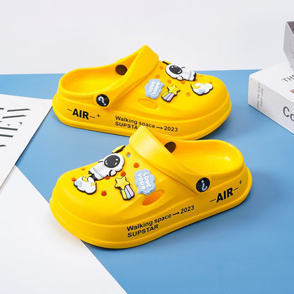 Kids Summer Sandals EVA Design Children Slippers Soft Non Slip Platform Slides Outdoor Garden Shoes High Quality Fashion Shoes