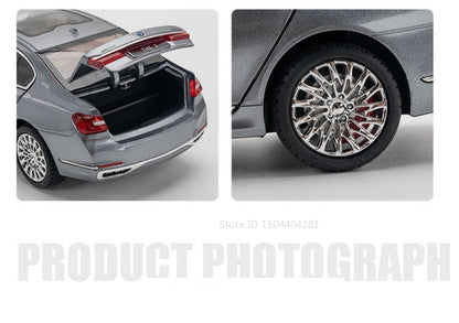 1:24 O 7 760Li Modelo I5 M60 Carro de Liga Fundida Brinquedos 6 Portas Abertas Luz Sonora Puxar para Trás Veículos Miniatura Presentes de Aniversário para Menino