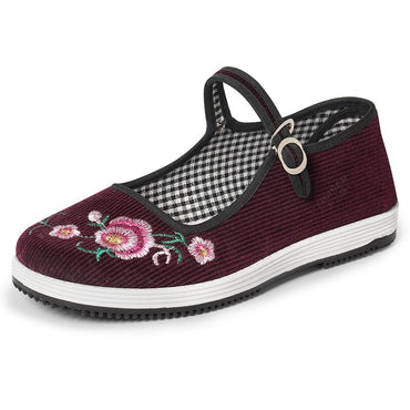 Women's Traditional Chinese Embroidered Cloth Shoes Vintage Handmade Floral Pattern Non-Slip Sole Comfortable Casual Flats Class