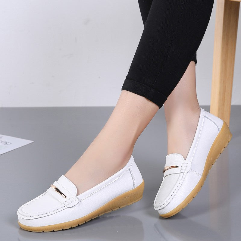 2025 New Genuine Leather Shoes Woman Slip On Women Flats Moccasins Women's Loafers Spring Autumn Mother Shoe Big Size 35-44