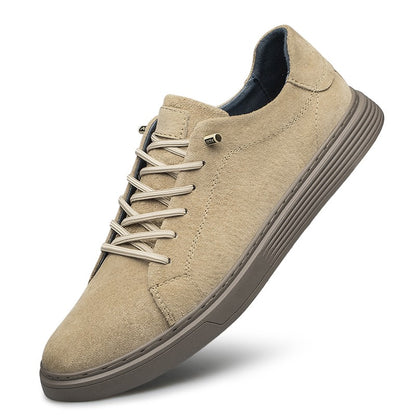 Novo sapato masculino casual de camurça com cadarço, respirável e confortável para caminhada, antiderrapante e resistente ao desgaste, sapatos baixos