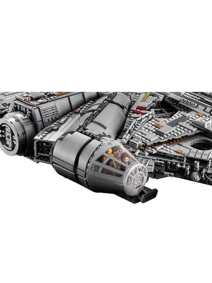 LEGO 75192 Star Wars Millennium Falcon – Ultimate Collector Series Kit de Construção de Blocos de Montar de Maquete e Nave Espacial (Versão Adulto)