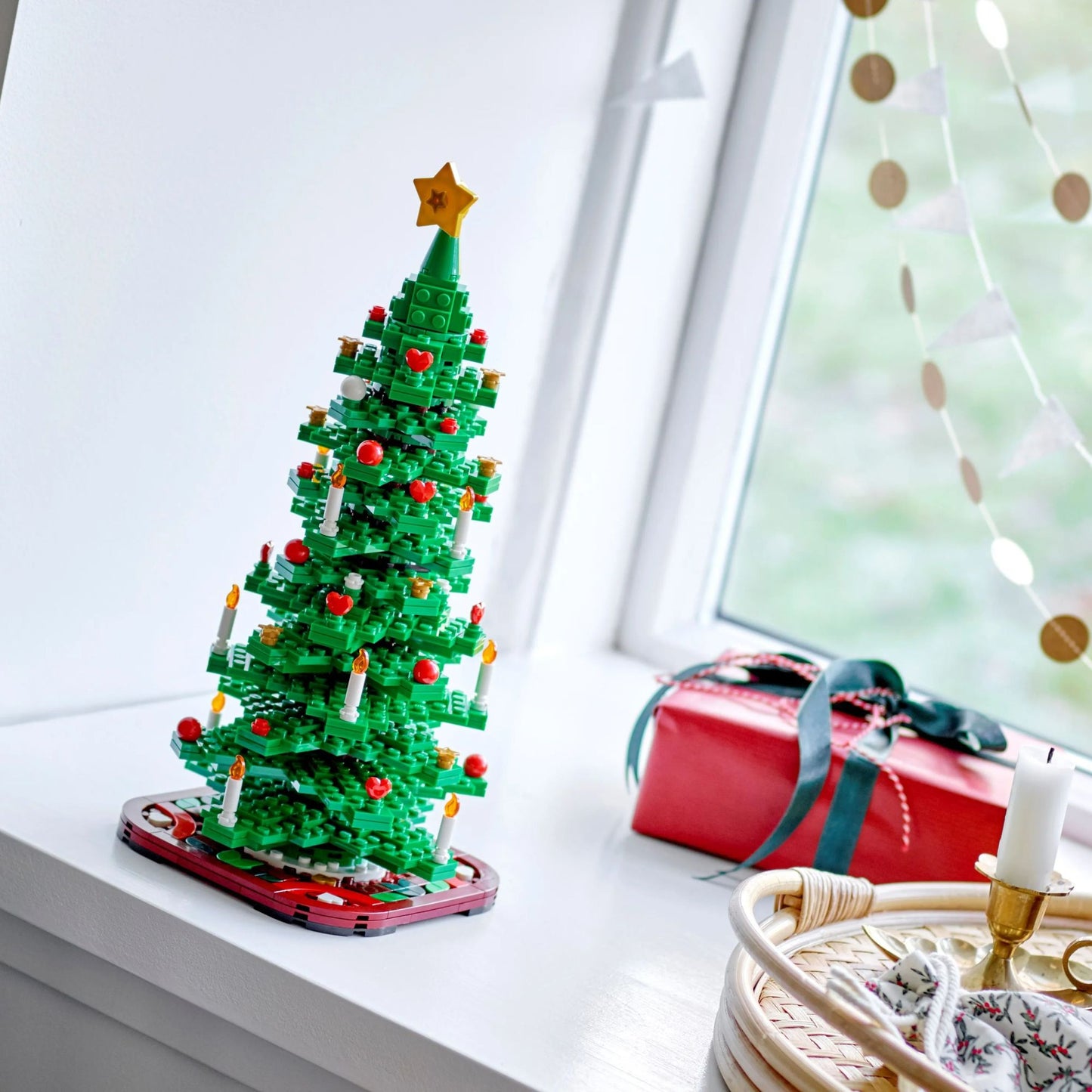 LEGO Árvore de Natal 2 em 1 para Reconstruir 40573 Kit de Blocos de Montar Brinquedos para Crianças a Partir de 12 Anos Presente de Aniversário Natal (476 Peças)