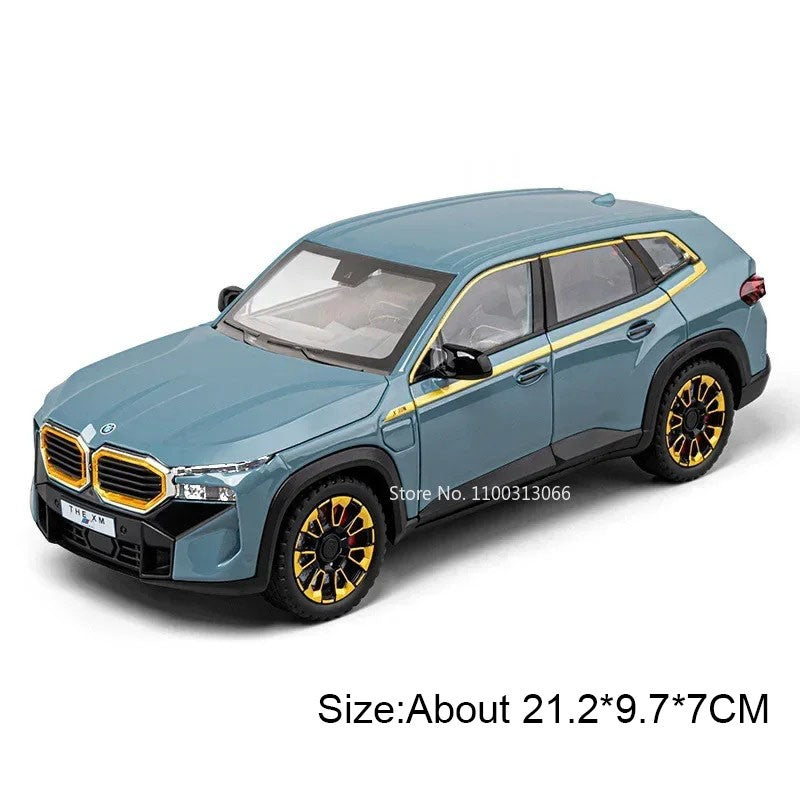 Miniaturas de Carro de Brinquedo i5M60 XM Escala 1:24, Liga Fundida, Pneus de Borracha, com Luz e Som, Presente para Crianças e no Dia das Crianças
